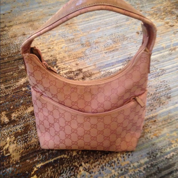 Authentic Gucci GG Canvas Shoulder Bag - Picture 2 of 7